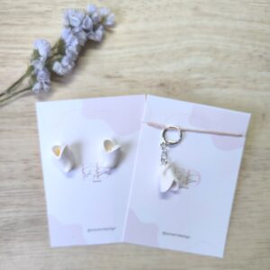 Pendientes con forma de cala más marcador o cuelga móvil con forma de cala